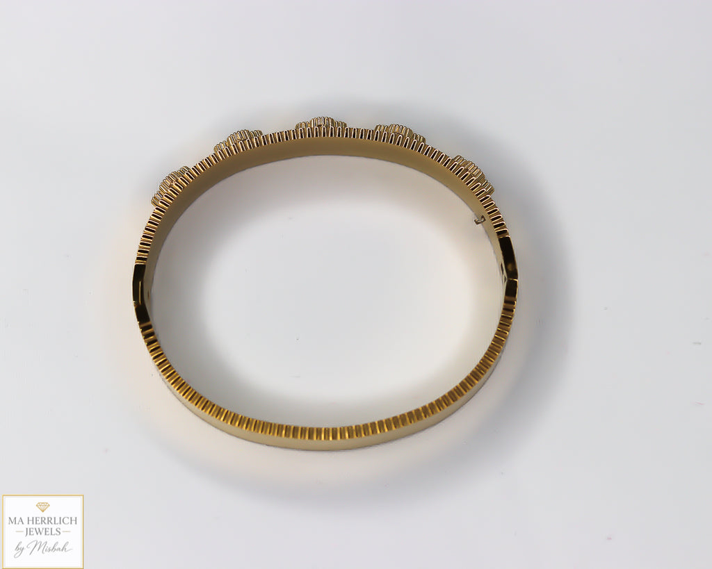 Clover Leaf 18K Gold Plated Finish Stainless Steel Bracelet