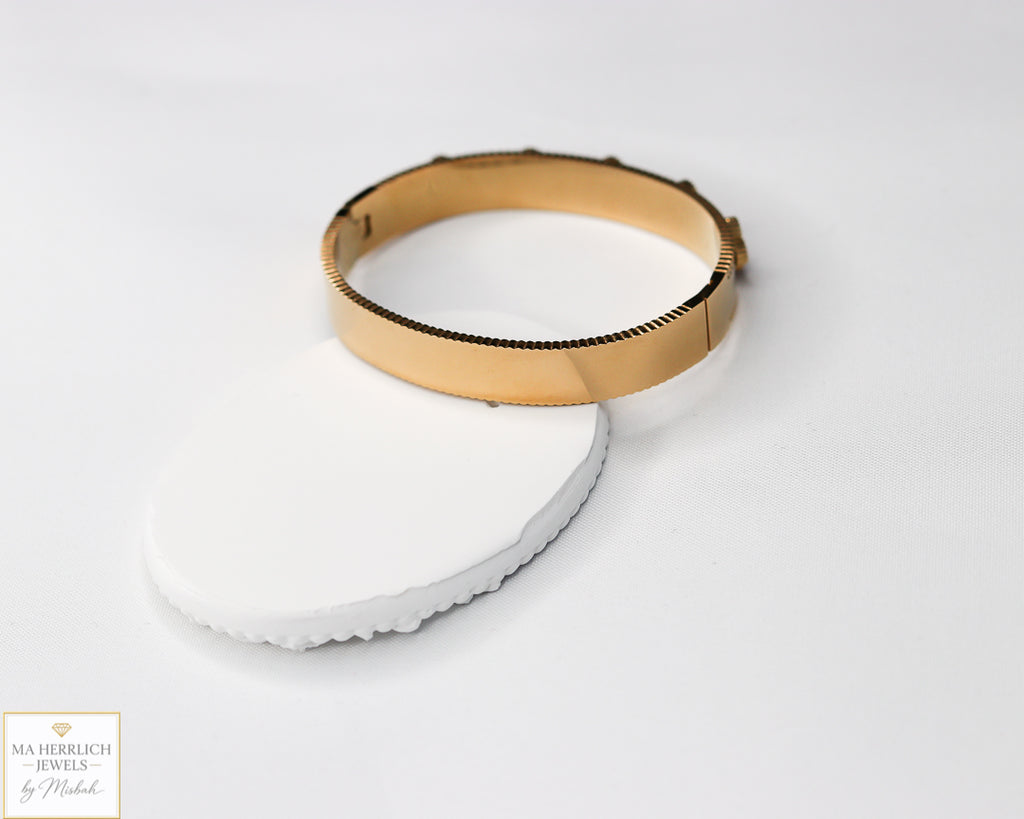 Clover Leaf 18K Gold Plated Finish Stainless Steel Bracelet