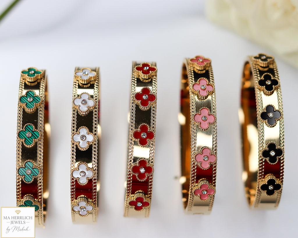 Clover Leaf 18K Gold Plated Finish Stainless Steel Bracelet