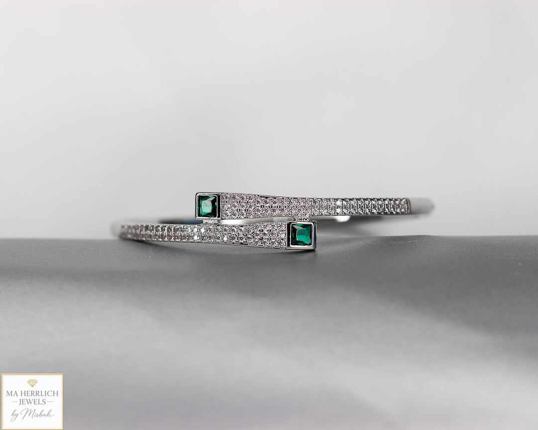 Eye catching Silver Bracelet with stones
