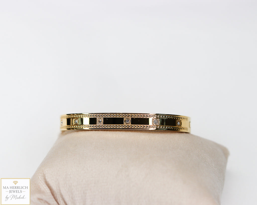 Elegant Gold Stainless Steel Bracelet with Stones