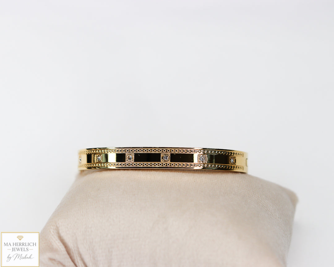 Elegant Gold Stainless Steel Bracelet with Stones