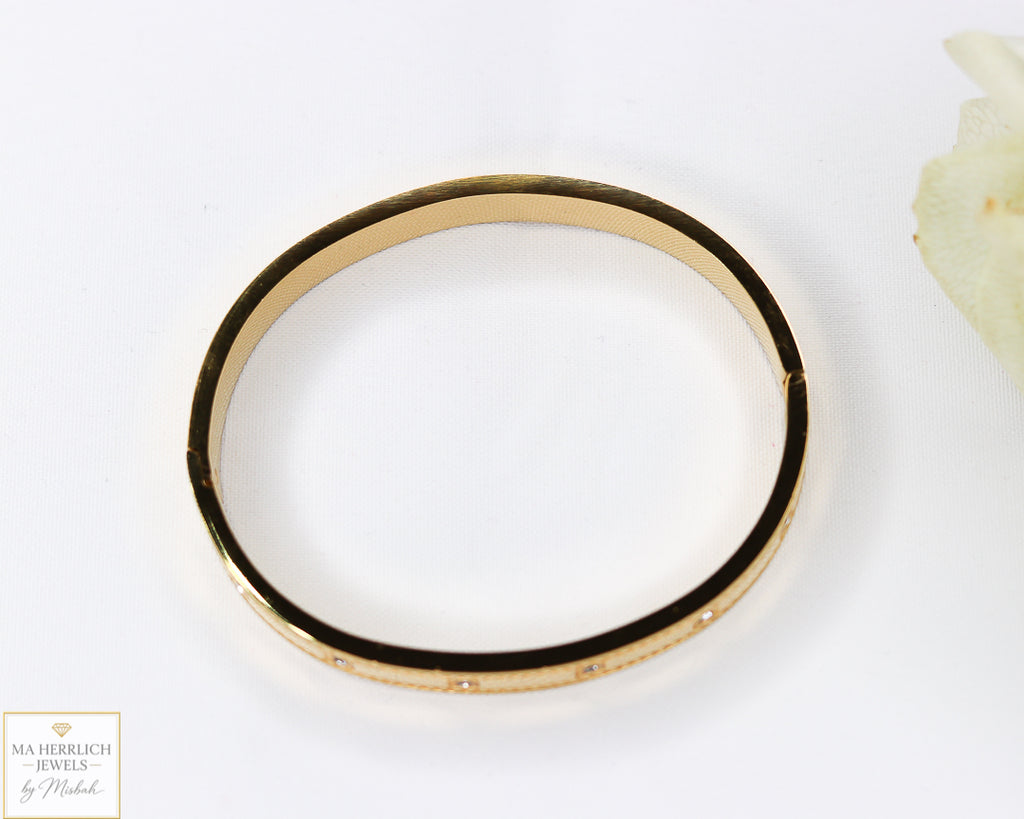Elegant Gold Stainless Steel Bracelet with Stones