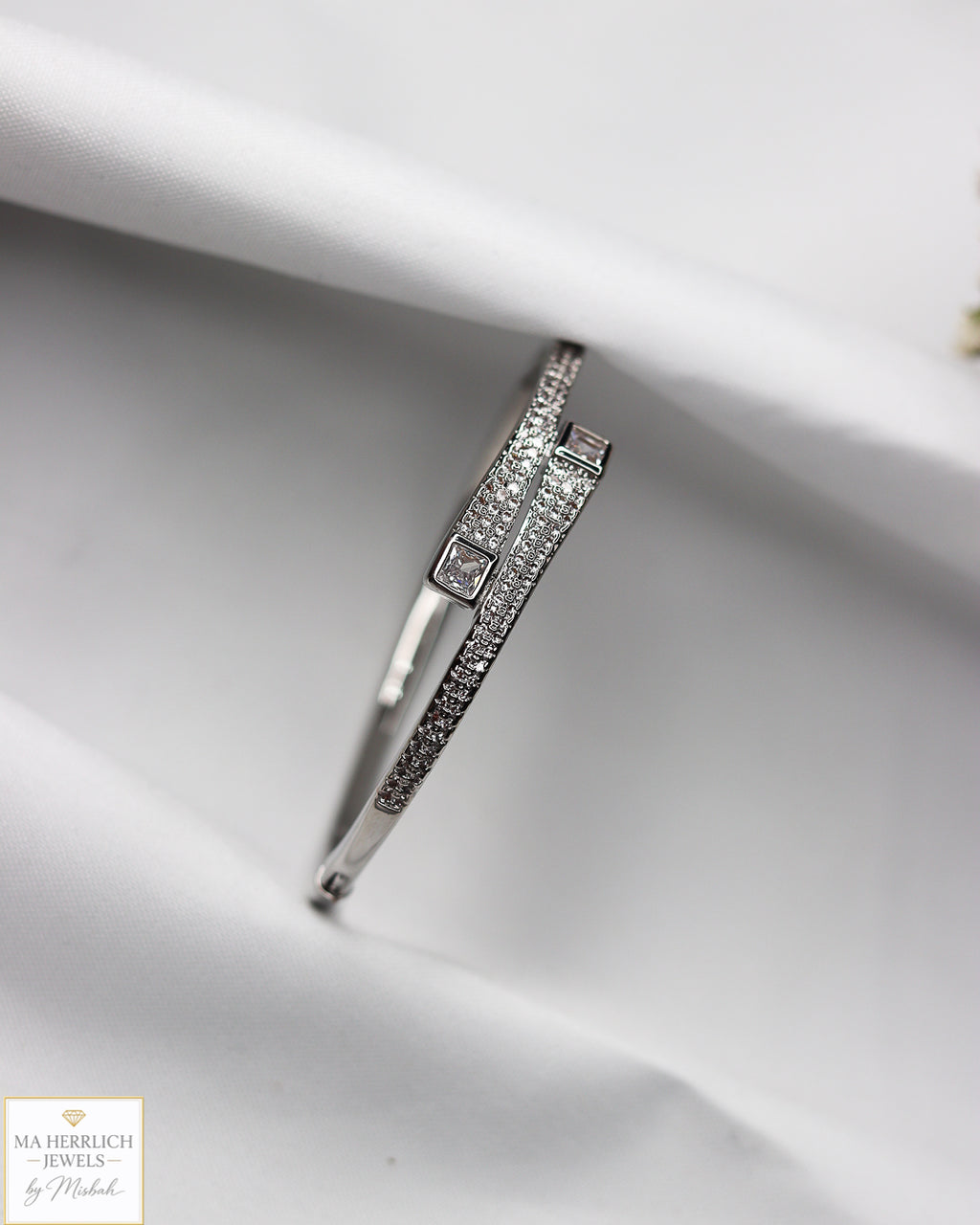 Eye catching Silver Bracelet with stones