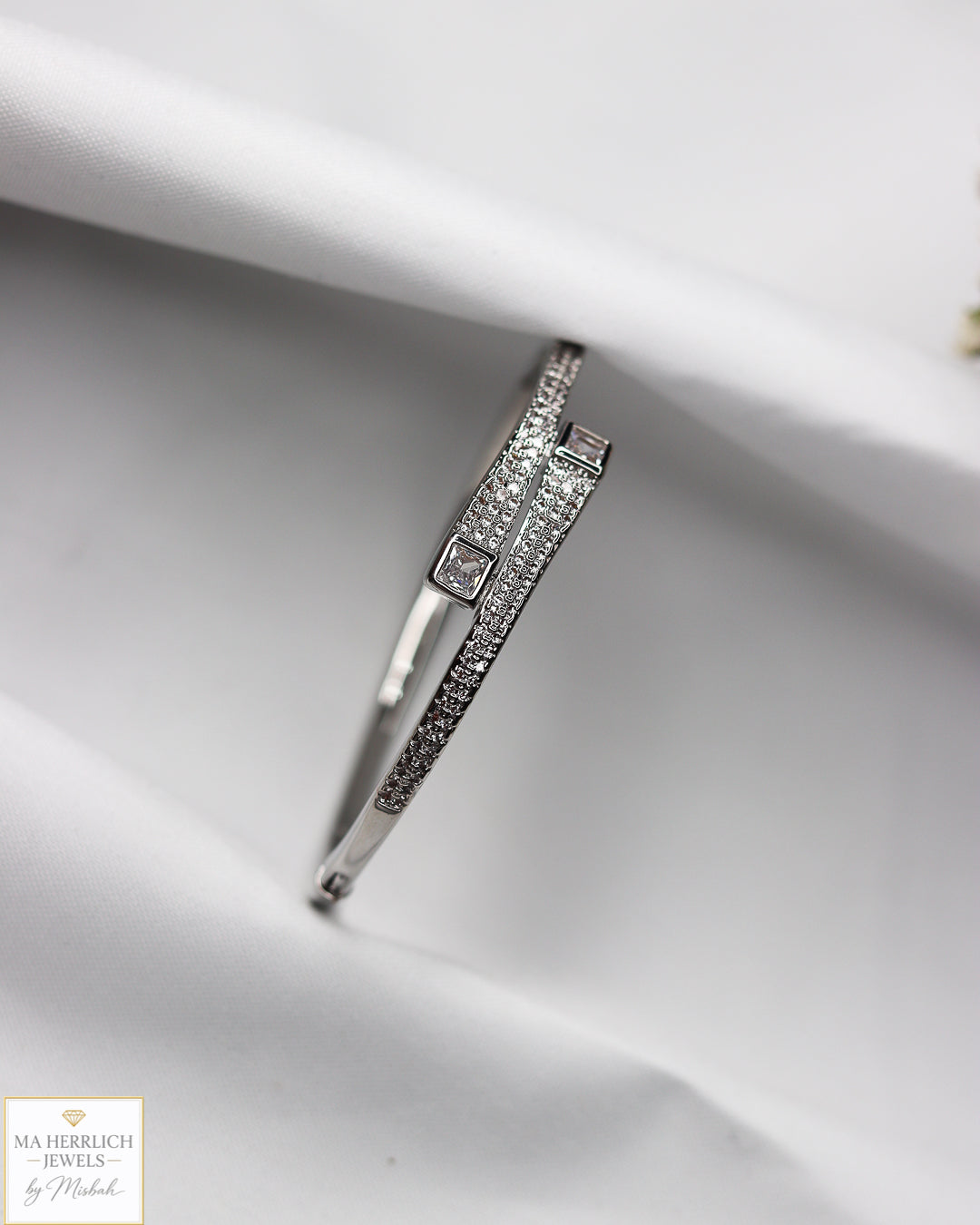 Eye catching Silver Bracelet with stones