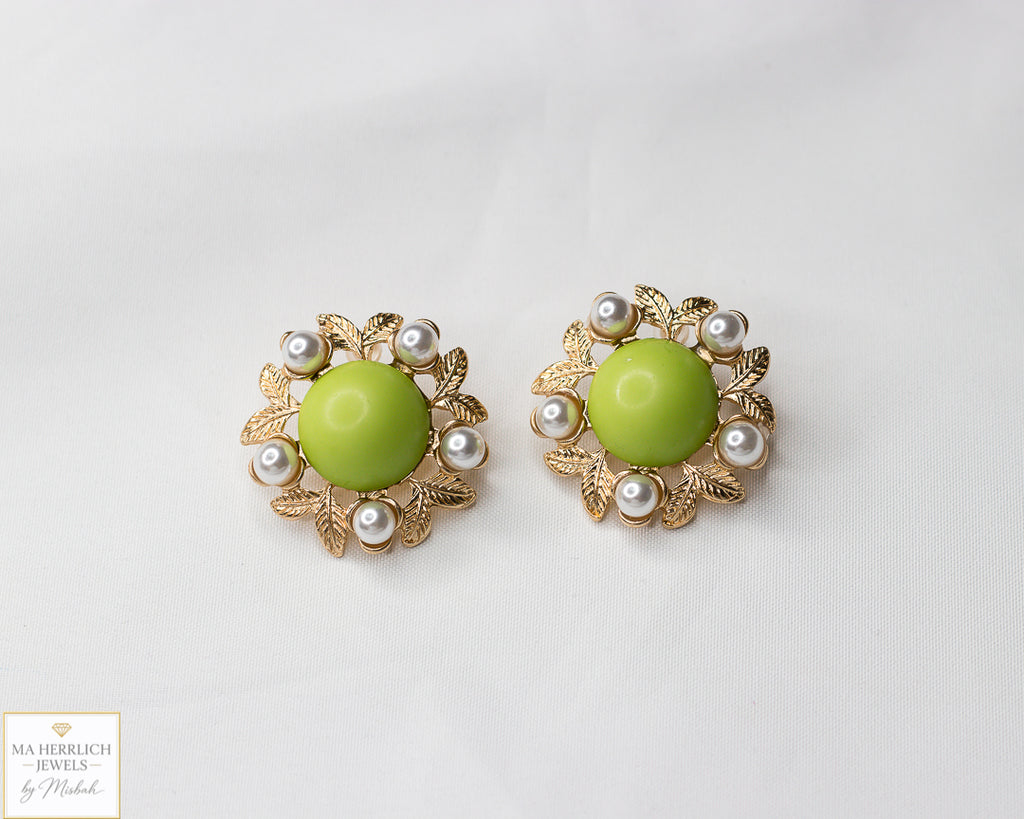 Exaggerated Statement Pearls Earrings