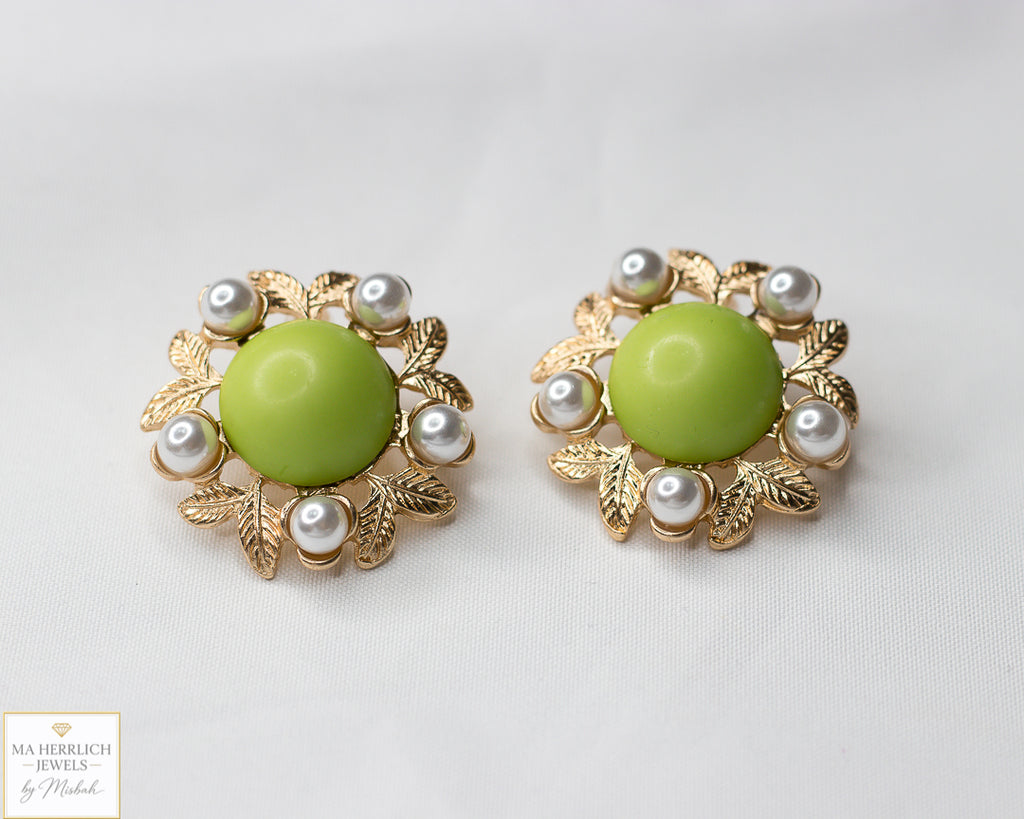 Exaggerated Statement Pearls Earrings