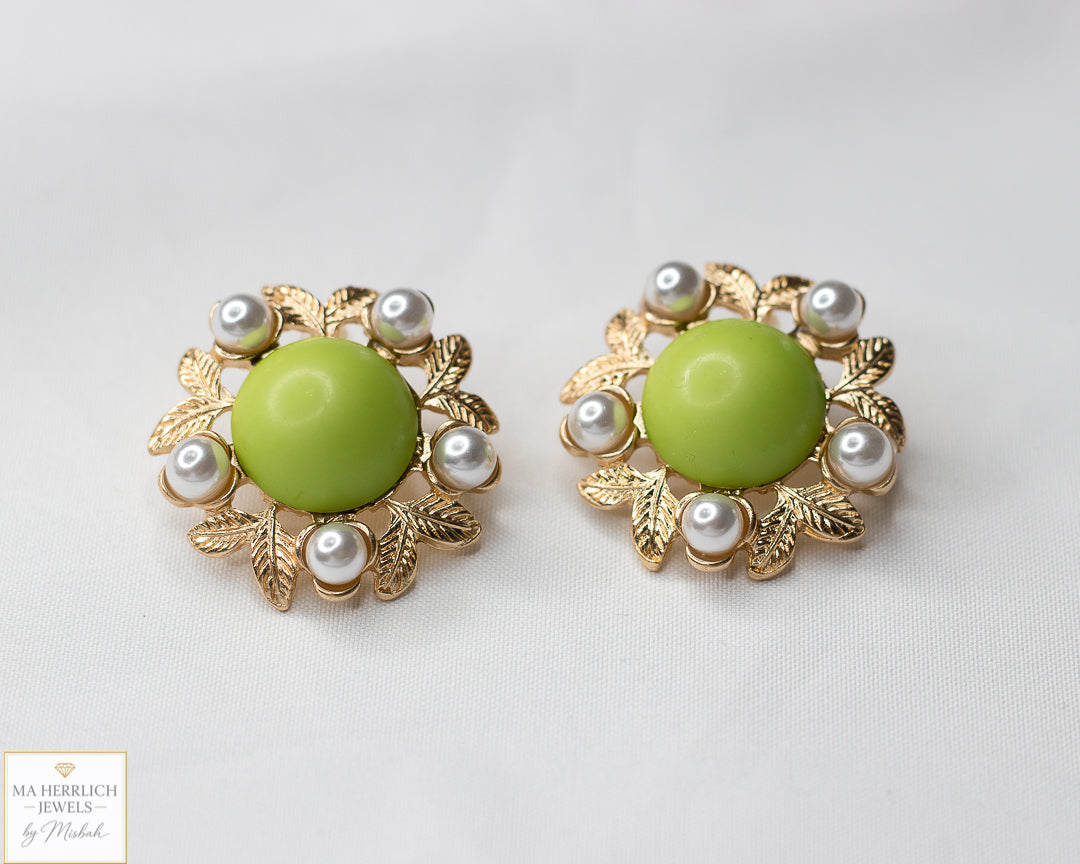 Exaggerated Statement Pearls Earrings