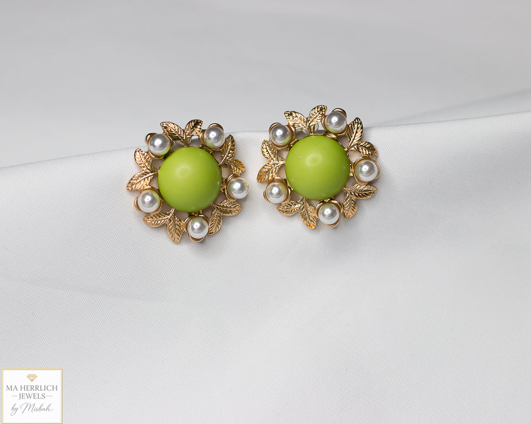 Exaggerated Statement Pearls Earrings