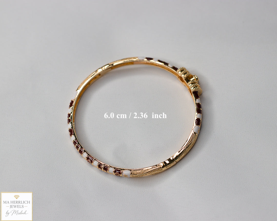 Elegant red and gold clasp bracelet