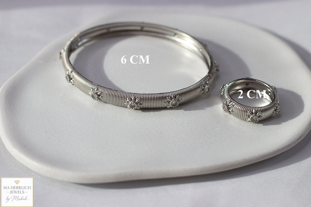Floral Engraved Bracelet & Ring Set