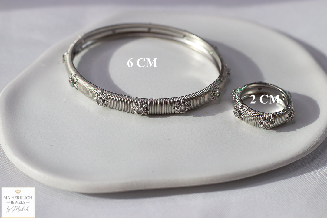Floral Engraved Bracelet & Ring Set