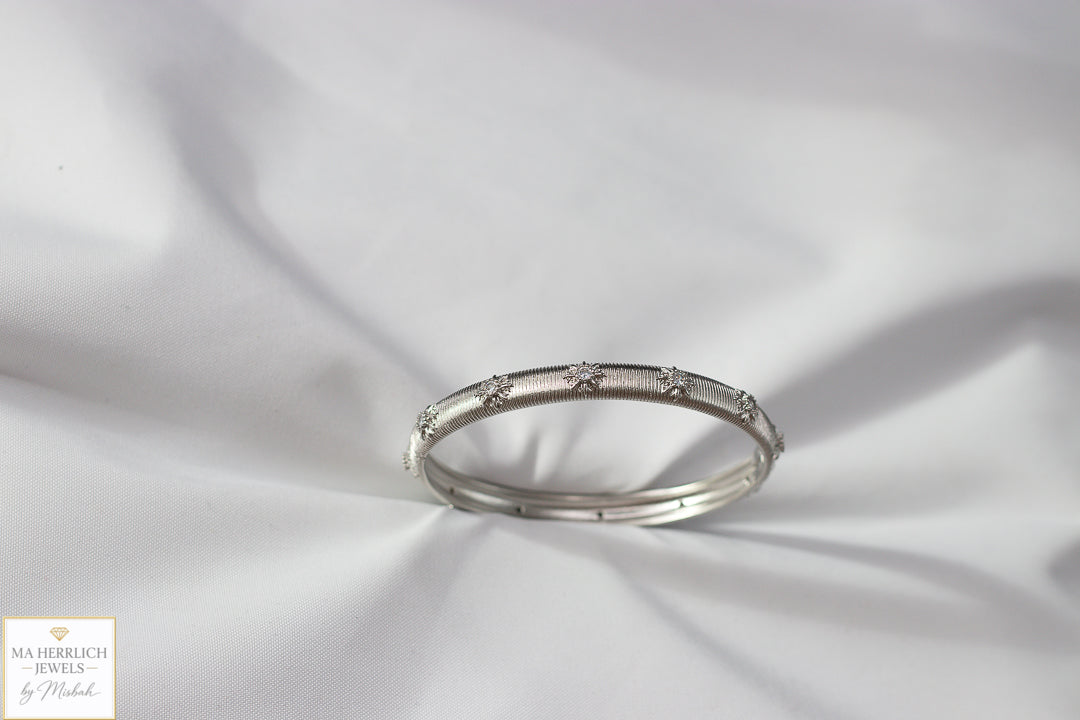 Floral Engraved Bracelet & Ring Set