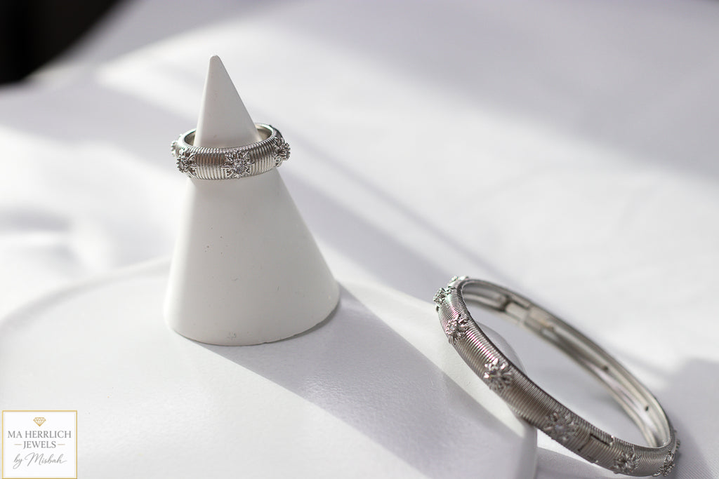 Floral Engraved Bracelet & Ring Set