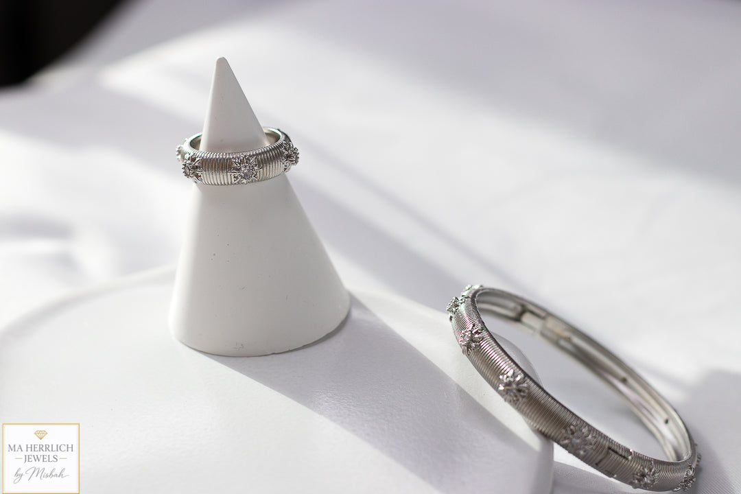 Floral Engraved Bracelet & Ring Set