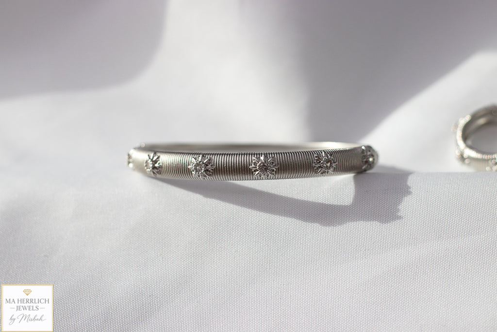 Floral Engraved Bracelet & Ring Set