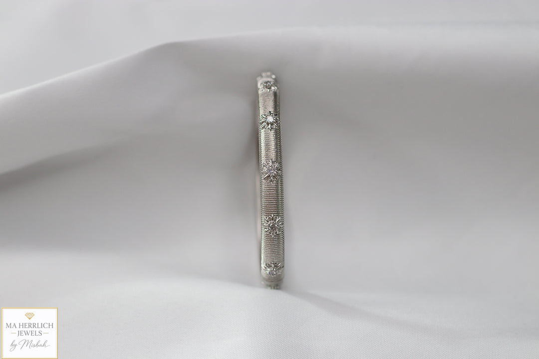 Floral Engraved Bracelet & Ring Set
