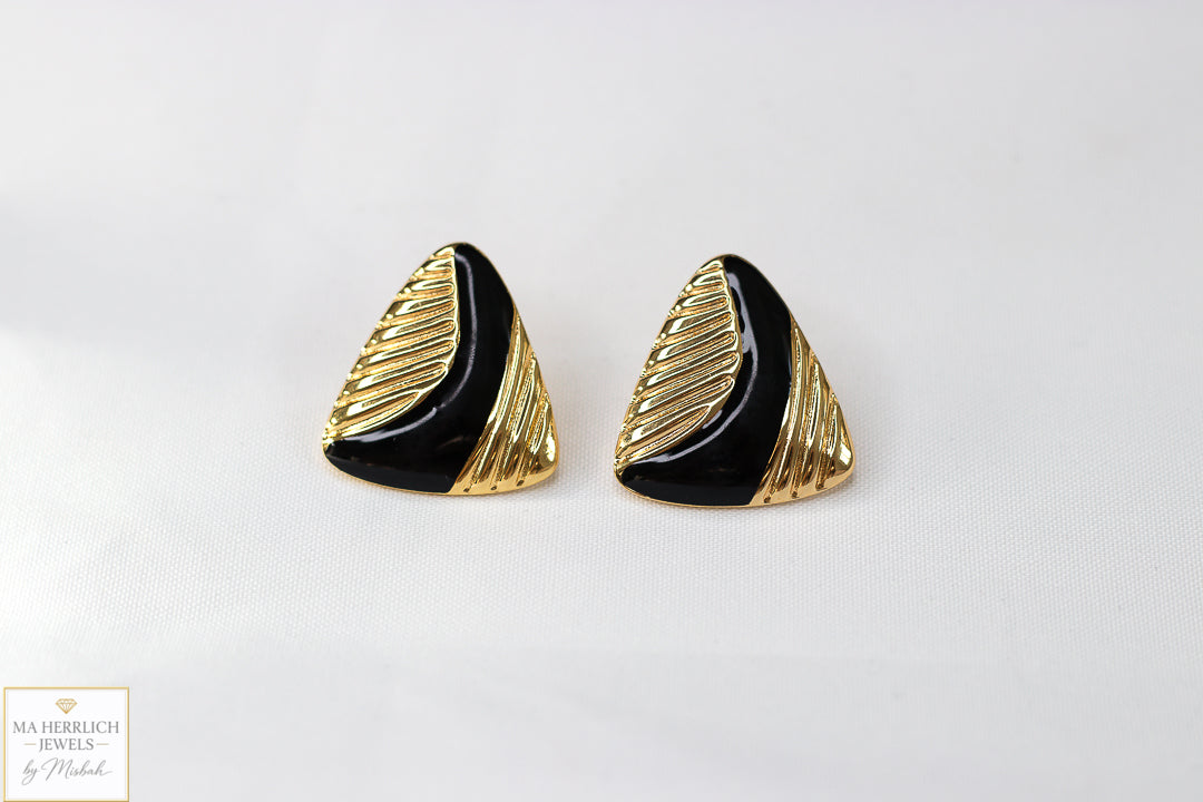 Luxe Noir Sculpted Gold Earrings