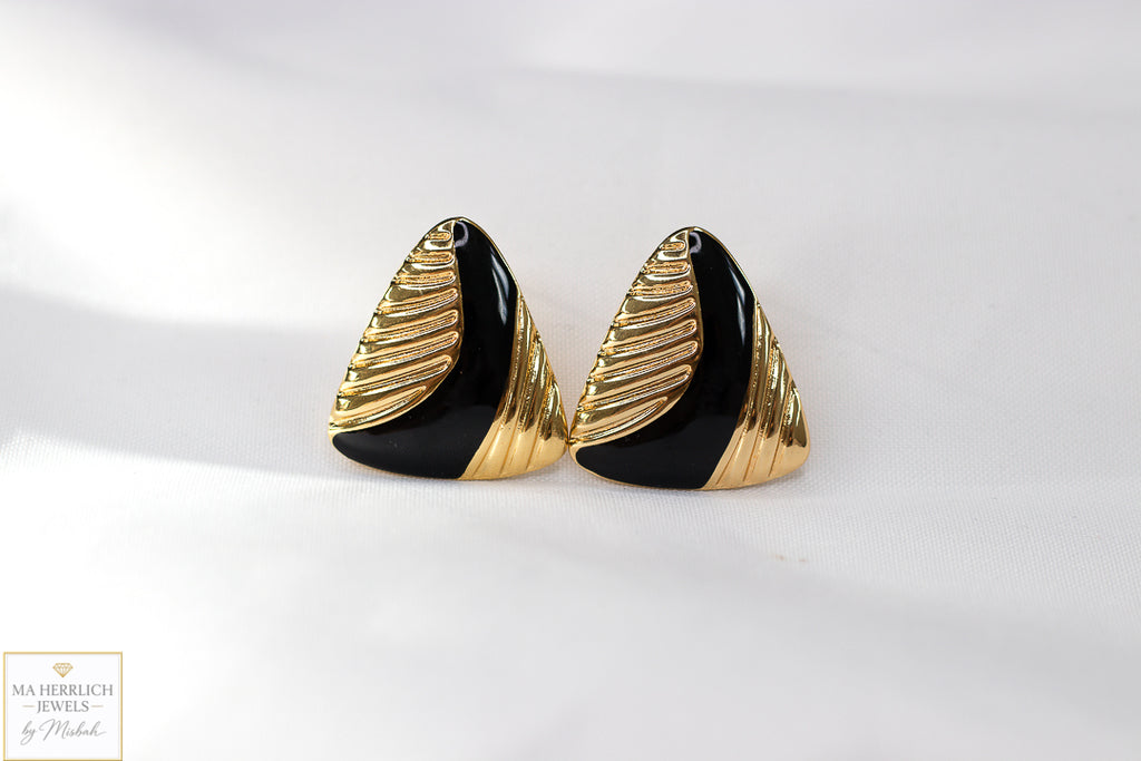 Luxe Noir Sculpted Gold Earrings