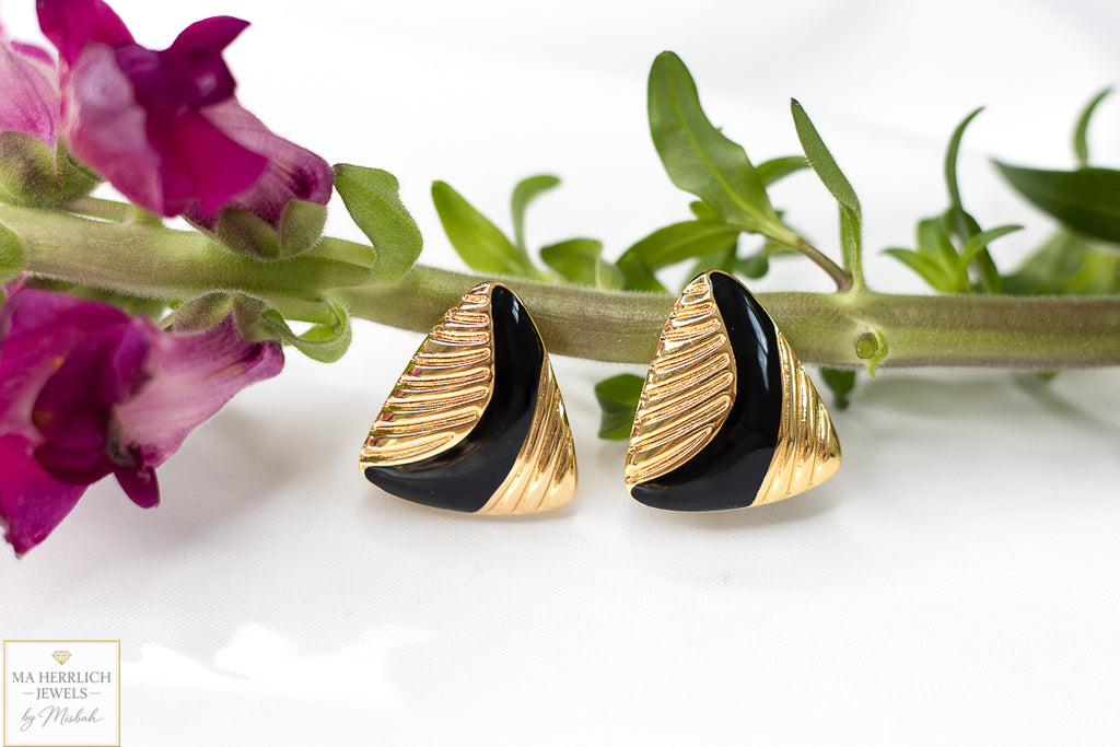 Luxe Noir Sculpted Gold Earrings