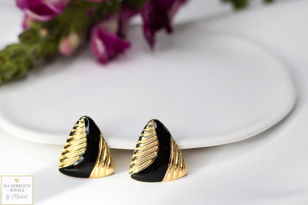 Luxe Noir Sculpted Gold Earrings