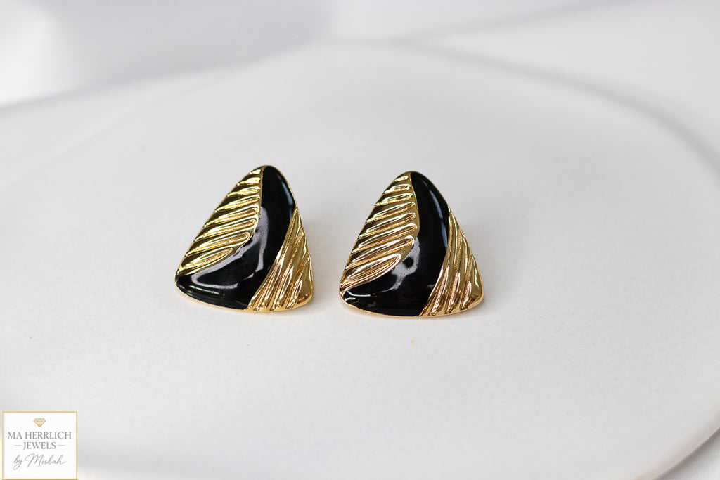 Luxe Noir Sculpted Gold Earrings