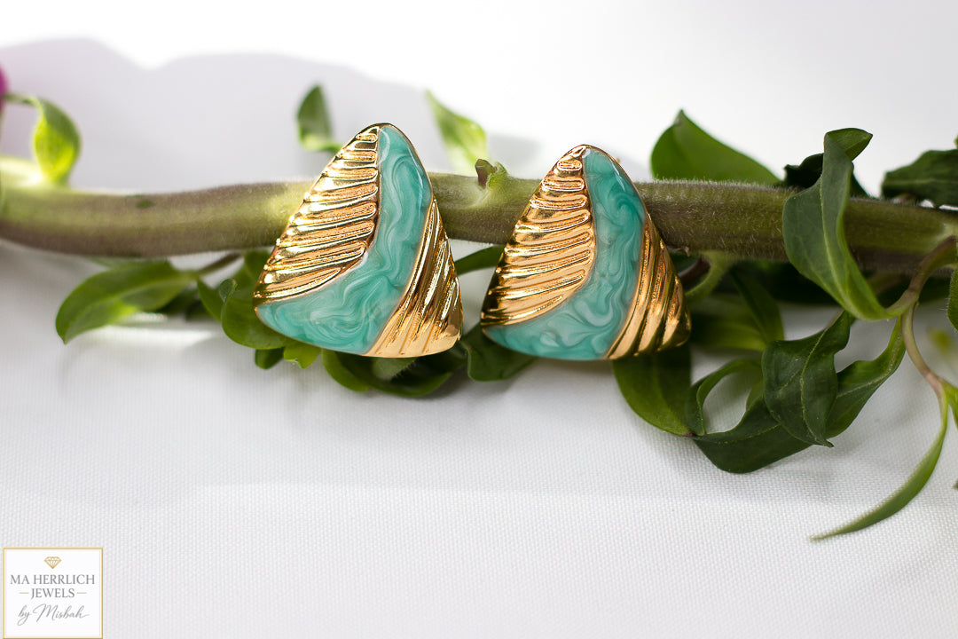 Turquoise Elan Sculpted Gold Earrings
