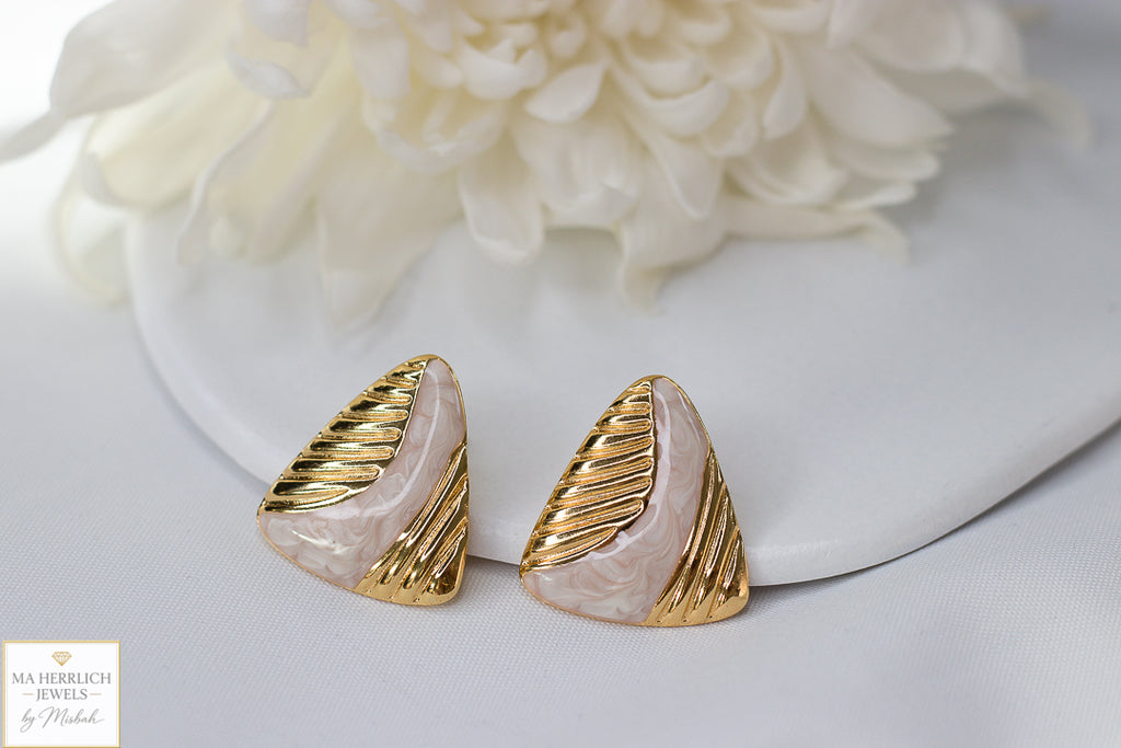 Dusty White Sculpted Gold Earrings