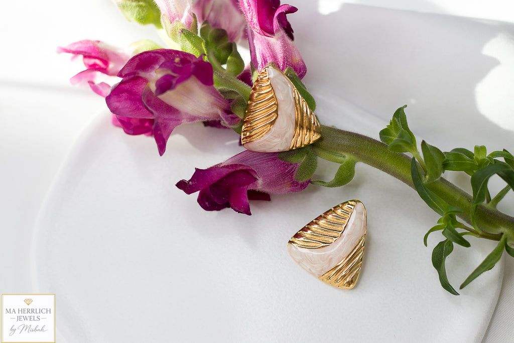 Dusty White Sculpted Gold Earrings