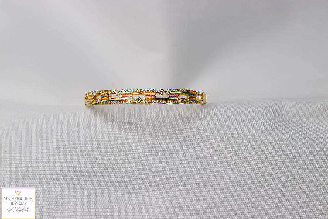 Luxury Gold Bracelet with Sparkling Stones